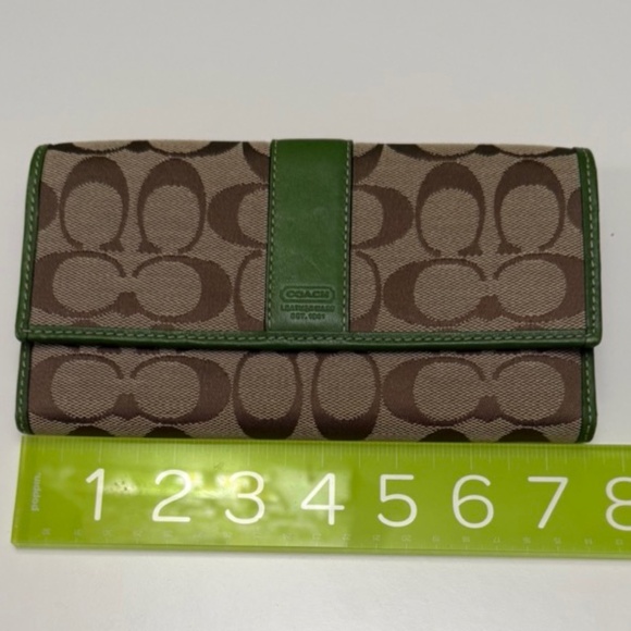 Coach Large Wallet - Picture 7 of 9